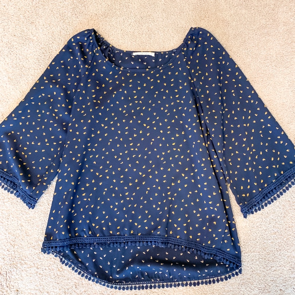 Le Lis 3/4 flare sleeve blouse